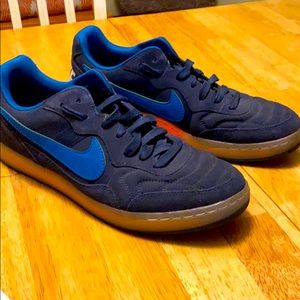 Men’s Nike soccer shoe